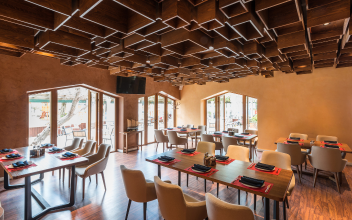 Restaurant Tables & Chairs